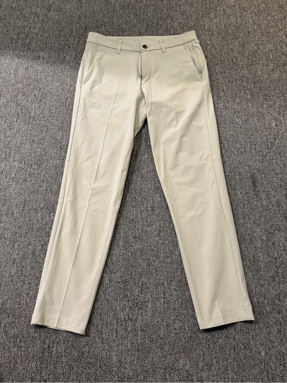 Lululemon Commission Pant Khaki SZ 31